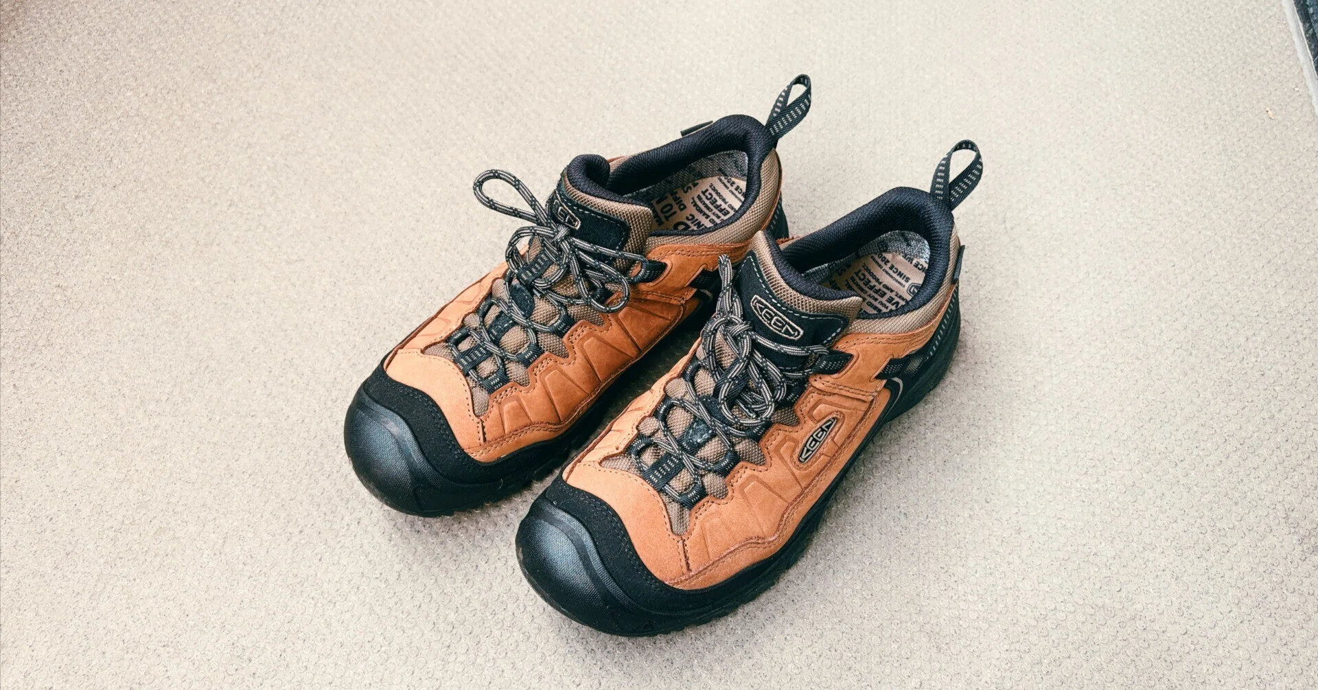 長期レビュー】Keenのアウトドアシューズを1年履き続けた感想｜カズマ