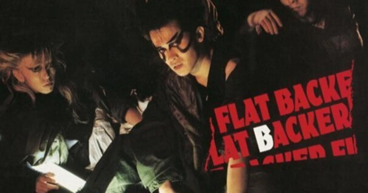戦争(アクシデント) - FLATBACKER にまつわる話｜小泉伊佐美