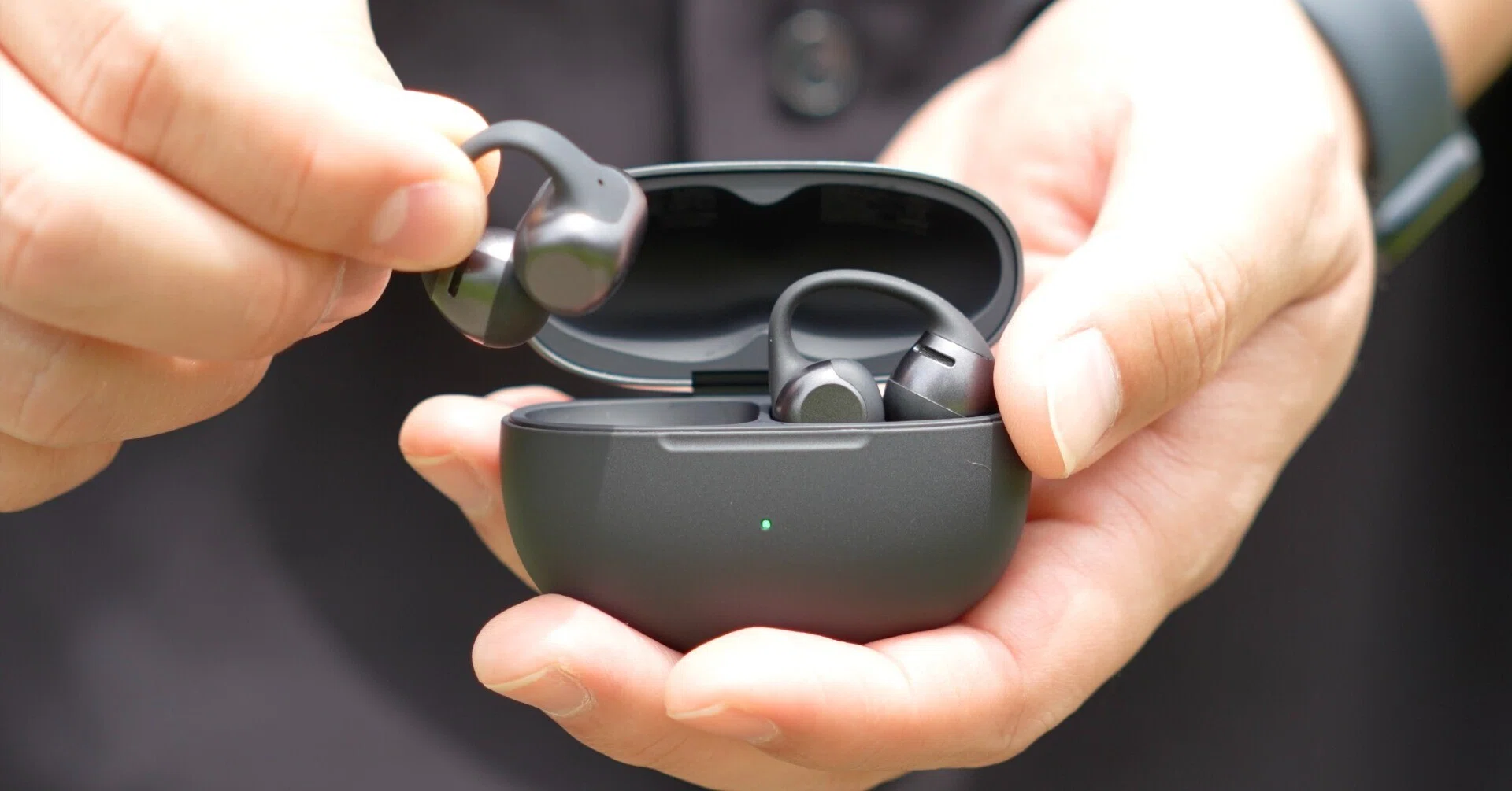 ながら聞き」を極めたイヤホンShokz OpenDots 2｜Togawa_Ao