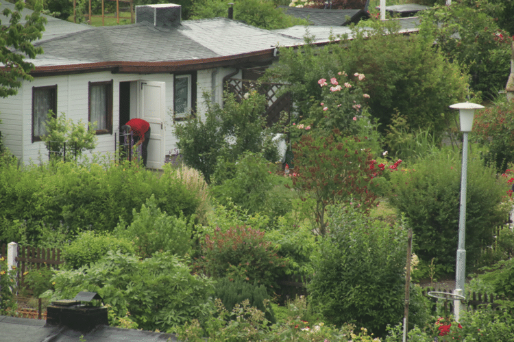 ドイツのGarten文化。一家に一つは庭がある。借りる人でも、丁寧に手入れをしている。