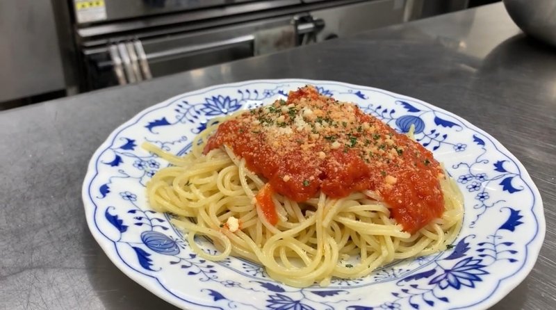 基本のトマトソースとアマトリチャーナ ビストロよねくら Note