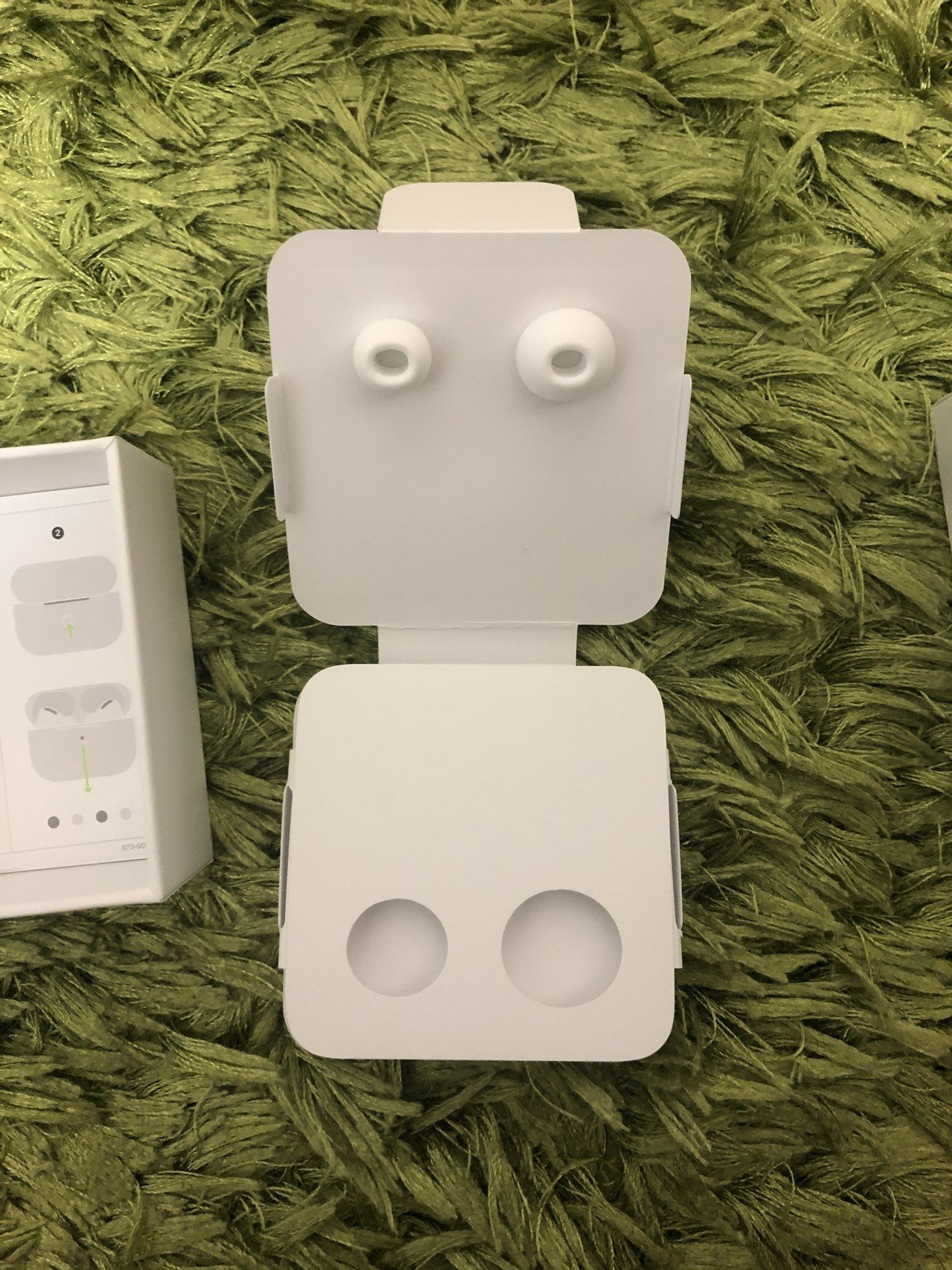 片耳になったAirPods Pro -AirPods Proの片耳を失くした時の対処 片耳になったAirPods Pro -AirPods Proの片耳を失くした時の対処