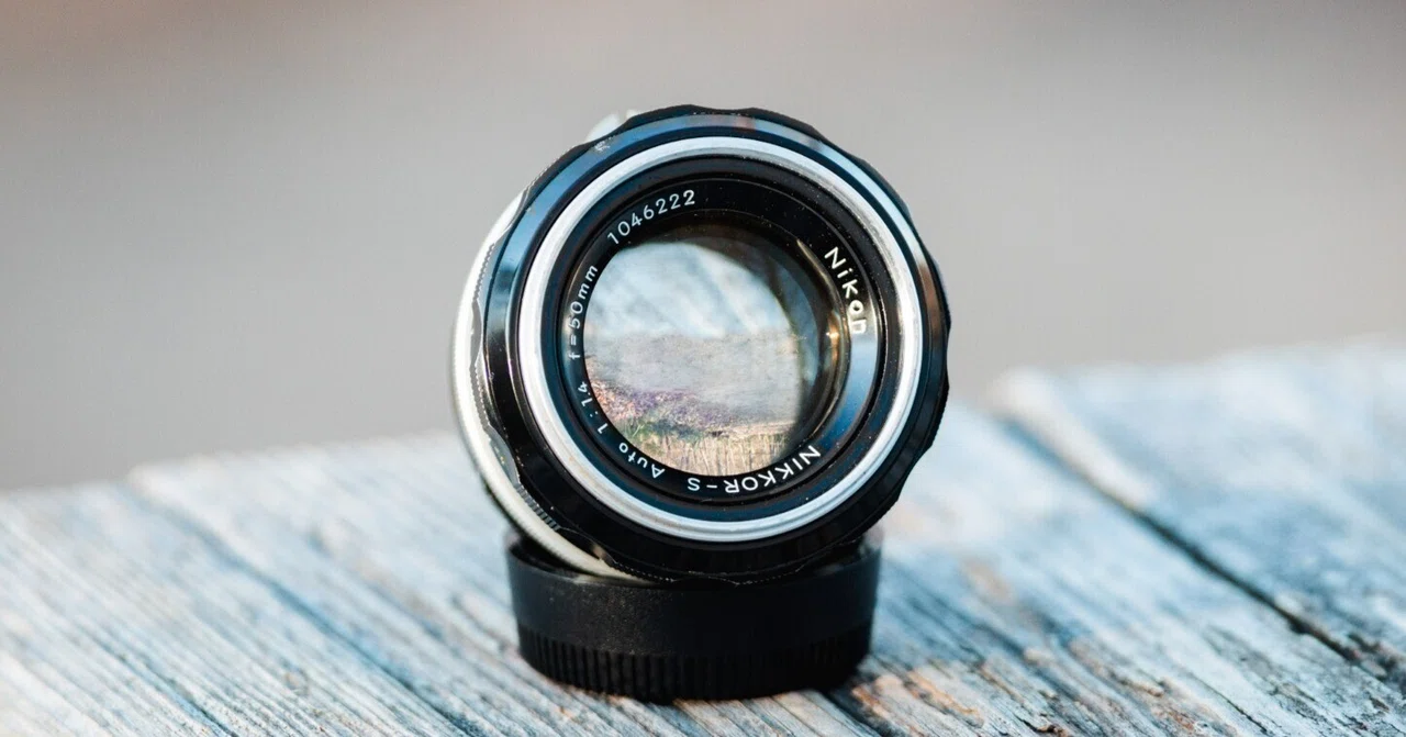 Nikkor-S Auto 50mm F1.4｜硝子窓