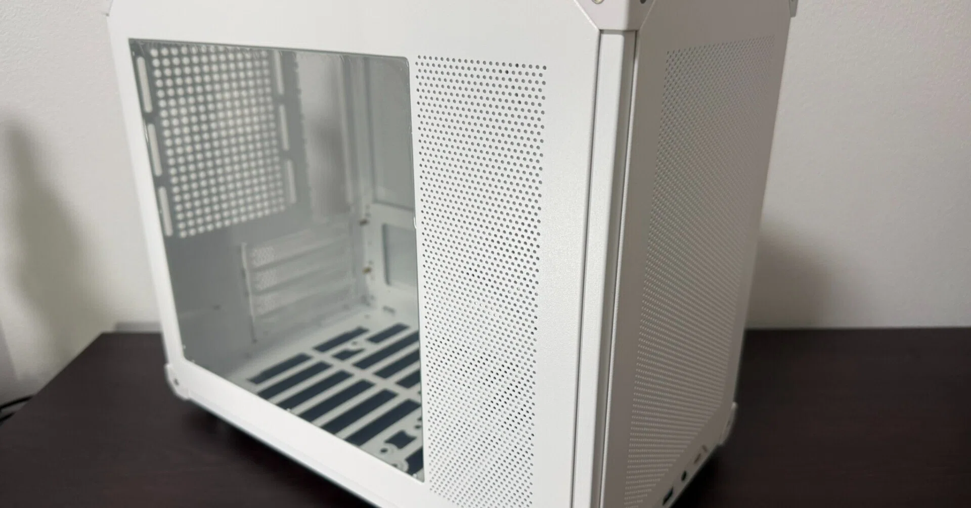 コンパクトなMicroATXケース Jonsbo C6 MAX Whiteの感想｜ねこつきLab.
