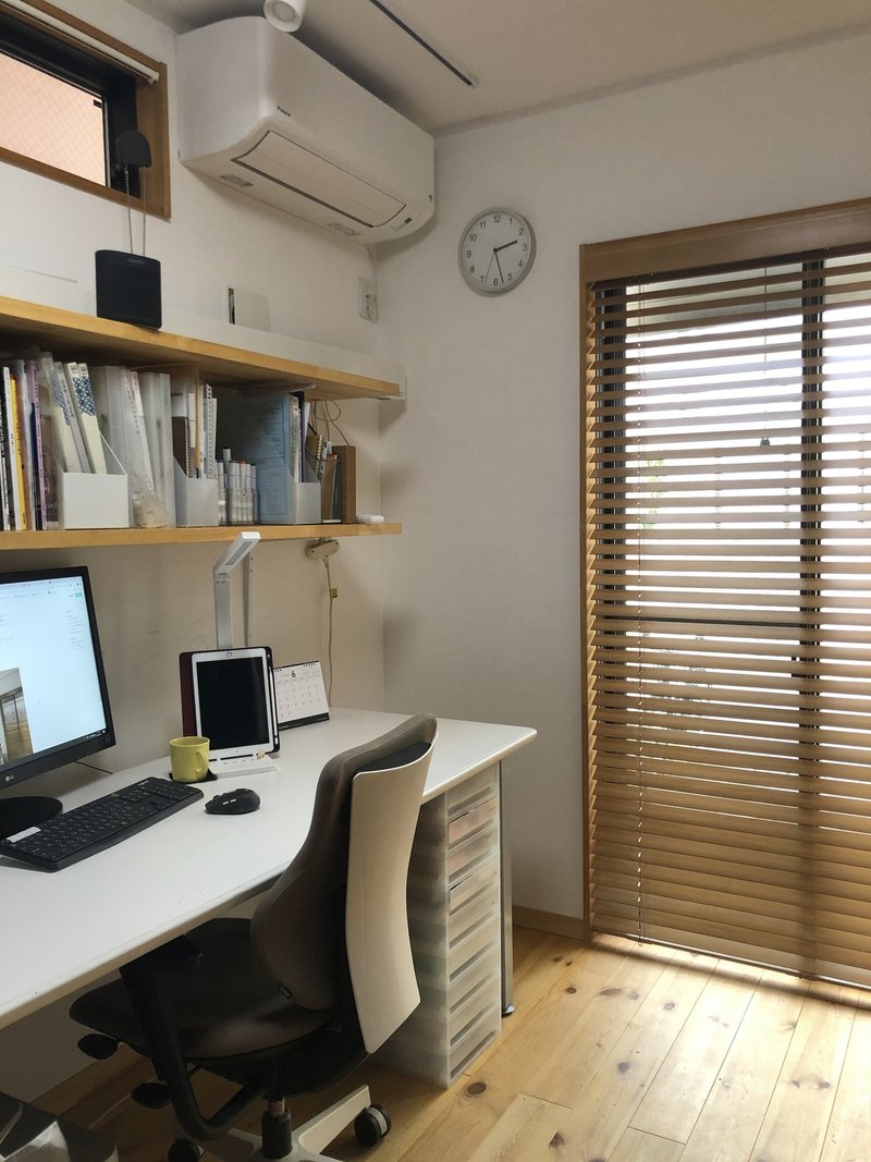 エアコンがきて また仕事部屋の模様替え Yuz Note