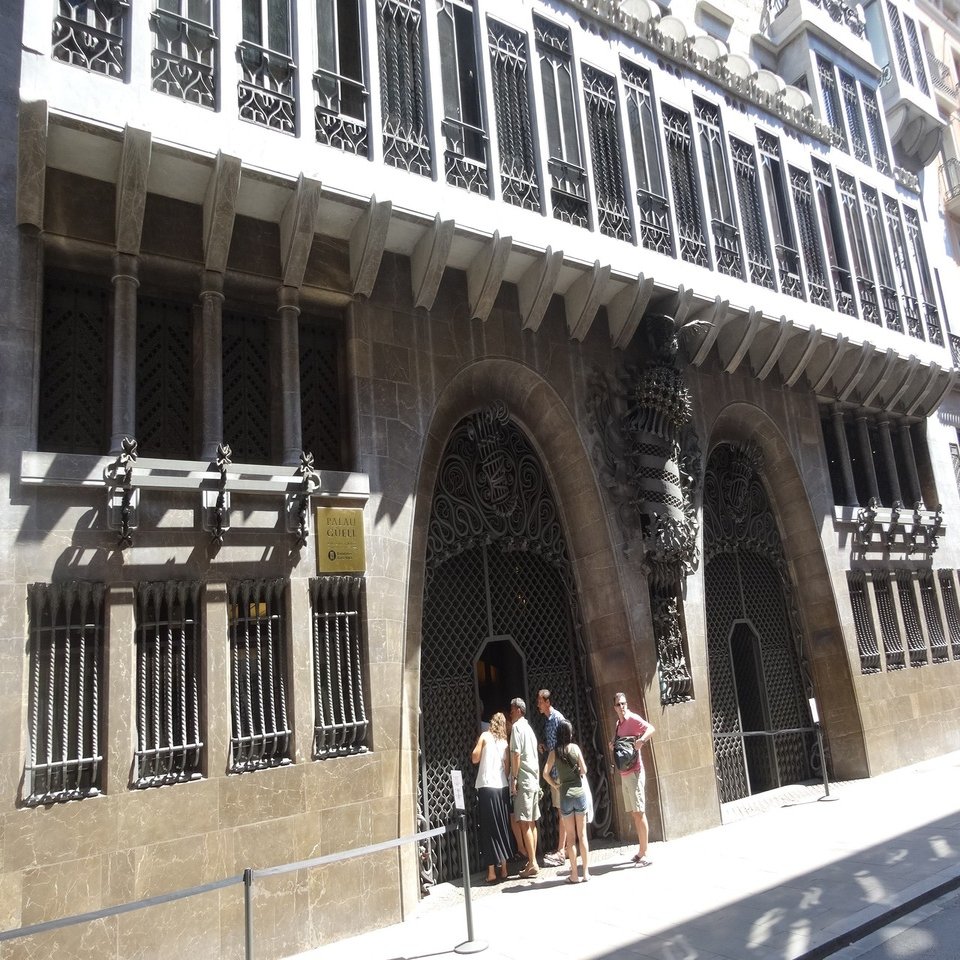 バルセロナ紀行21 グエル邸 カサ バトリョ カサ ミラなど 門田和雄 Note