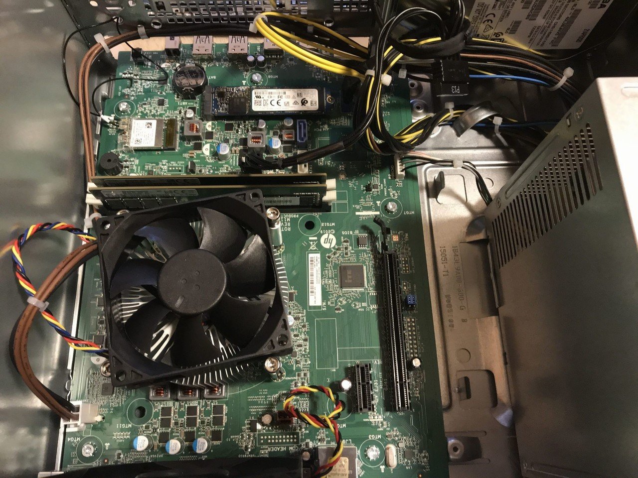 HP Pavilion Gaming Desktop TG01-0720jp を開けてみた｜T884