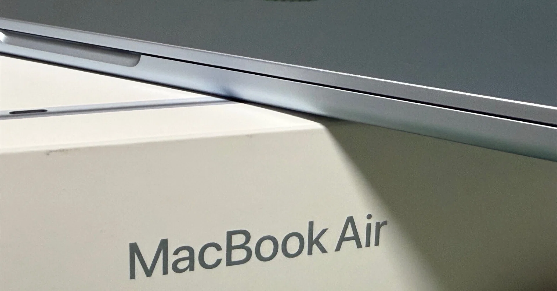 購入】 2026 M5 MacBook Air 13inch 〜 自由自在に軽やかに舞う“機動力