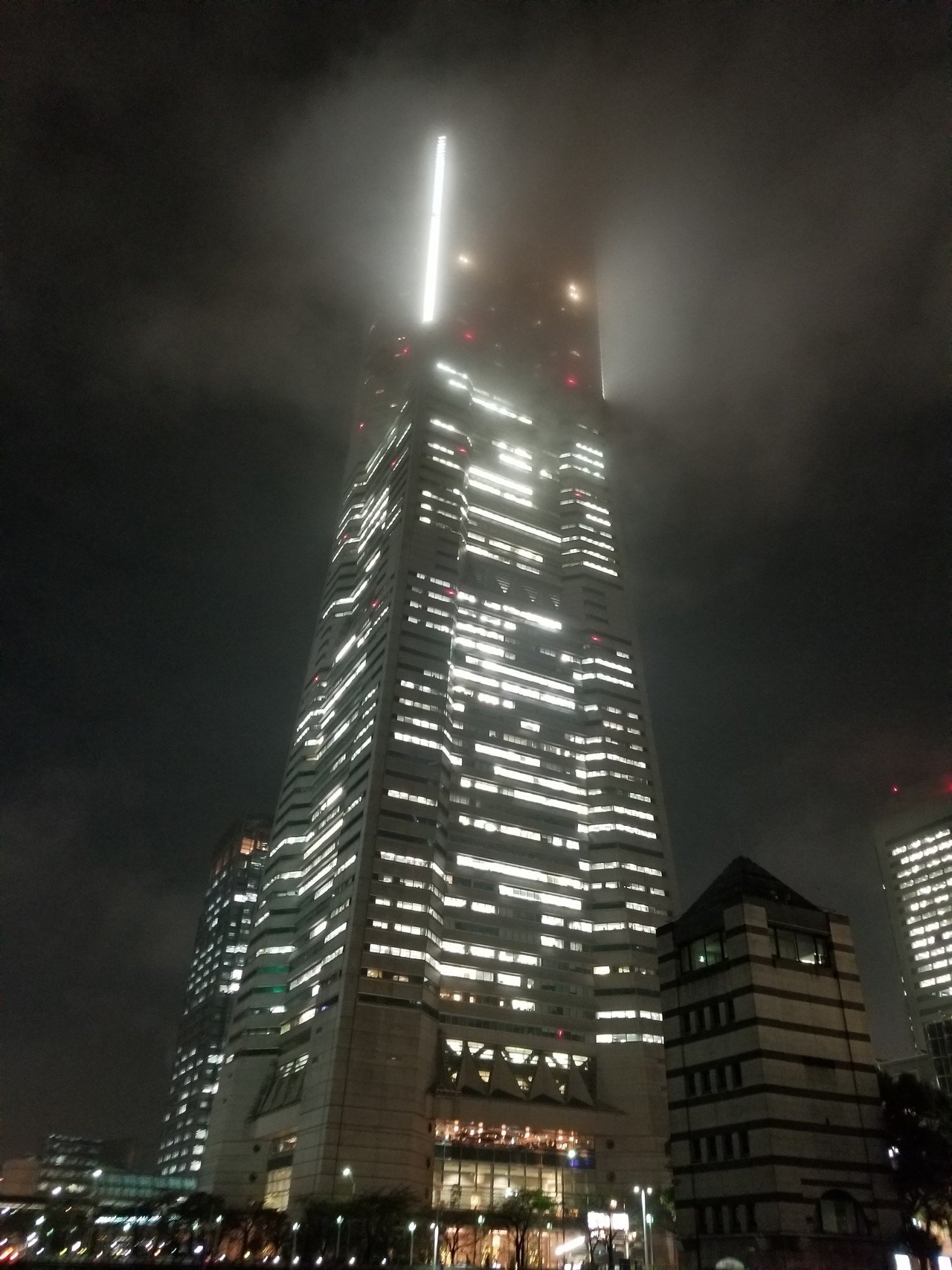 横浜 ドルアーガの塔がある風景 ラスボス出現バージョン かなった Note