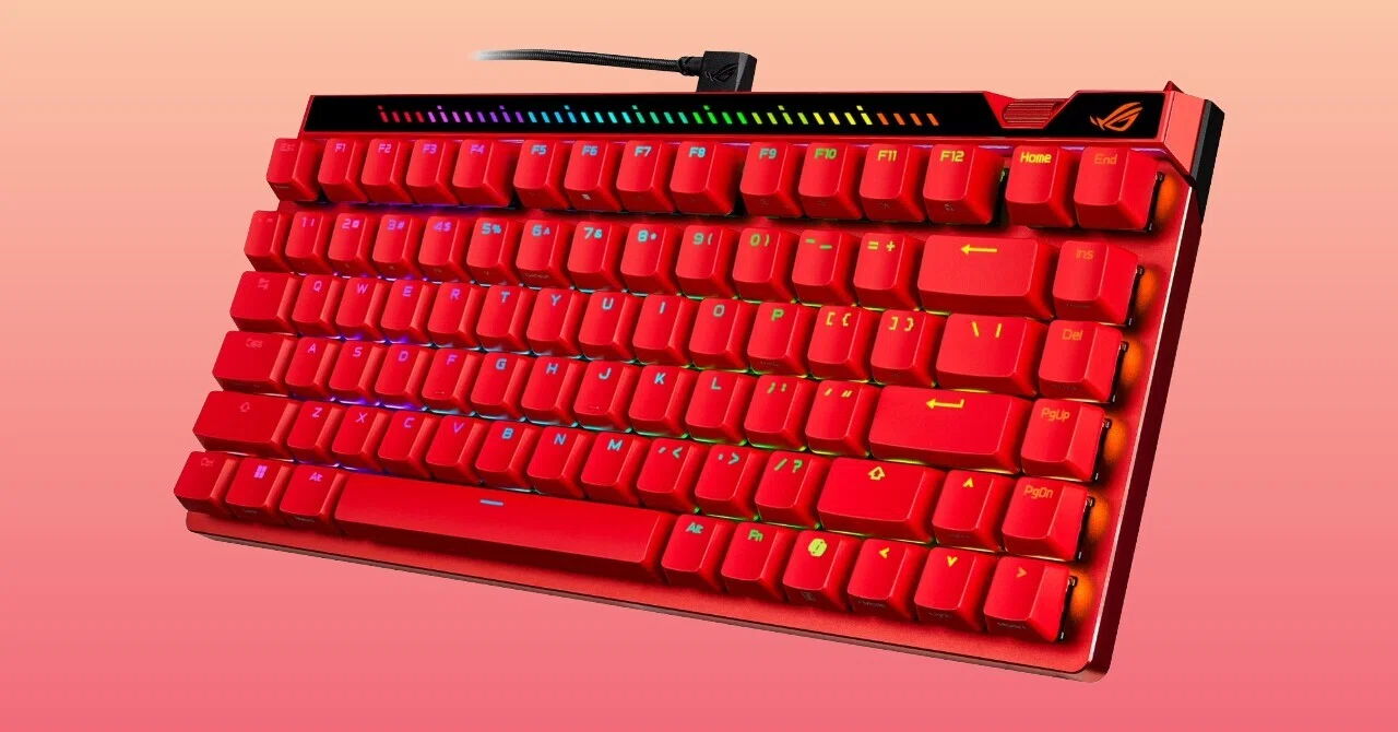ROG、ゲーミングキーボード「Falchion Ace 75 HE」に新色「Lava Red