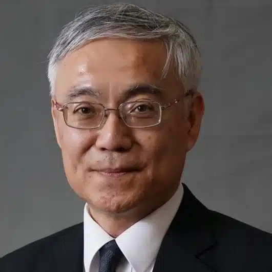 隈　健一