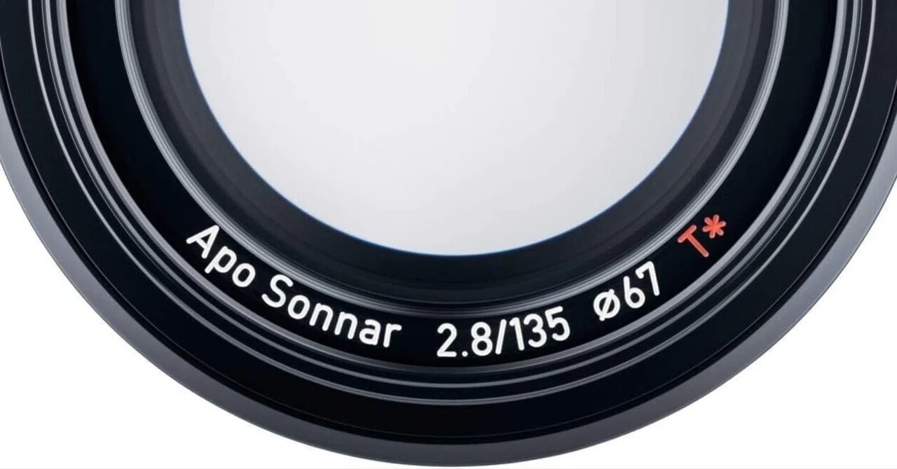 Batis 135mm F2.8は、中古で買うと急に魅力が増すApo Sonnar｜あかうさ📸
