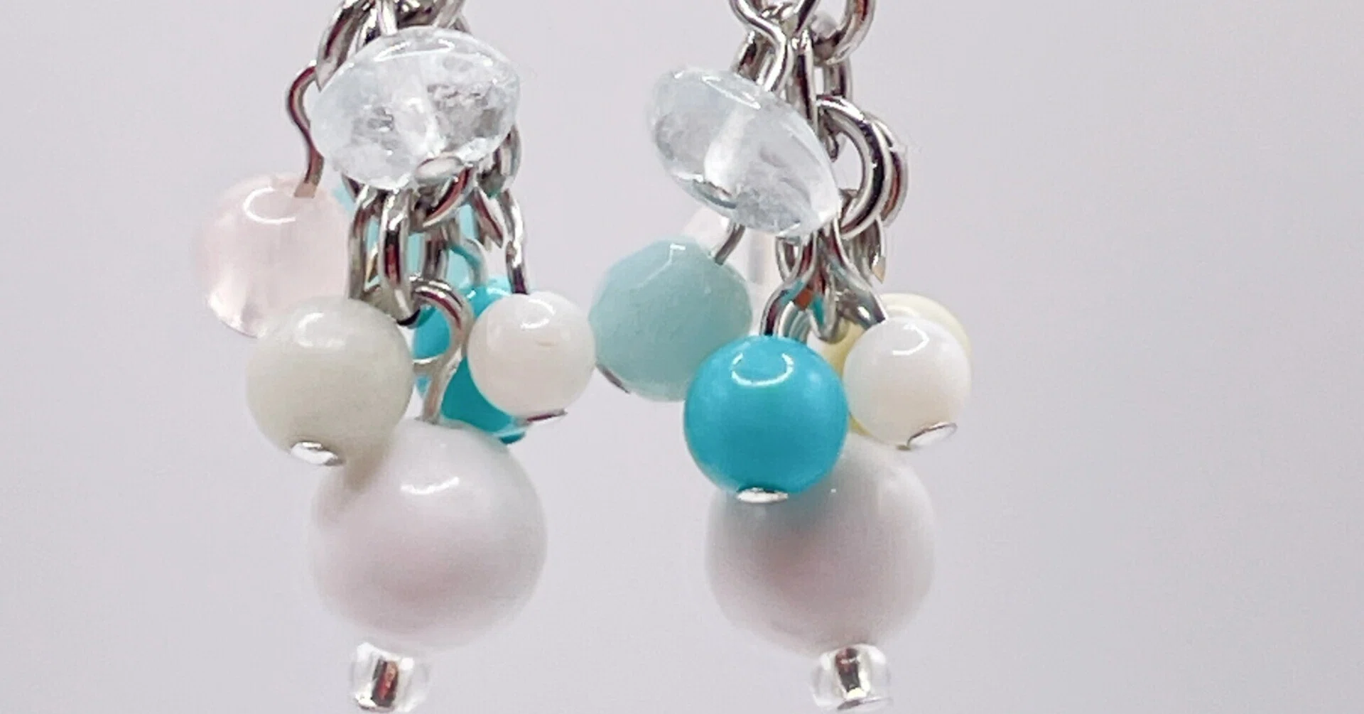 ハンドメイド天然石ピアス アソート まとめ売り(sea blue-white) 空と海のあいだの色。夏色天然石ピアス｜ターコイズとアマゾナイトの