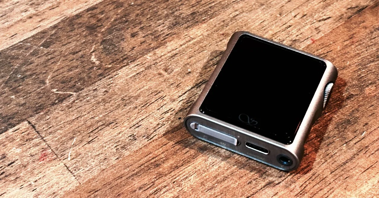 SHANLING M0S——microSDに音楽を詰め込む、CDを棚に並べるような悦び