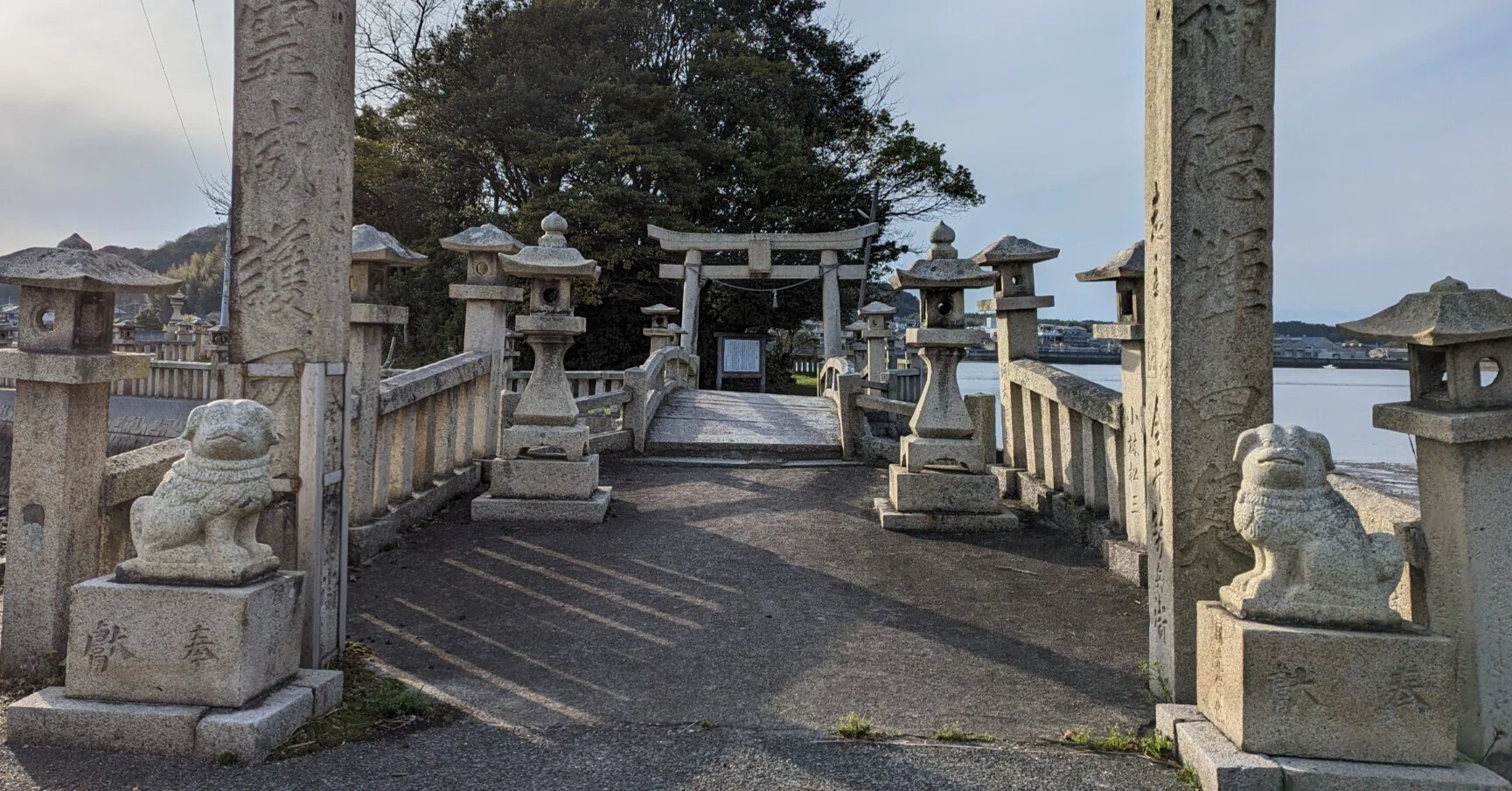 山口県平生町 百済部神社の狛犬｜藤井克浩