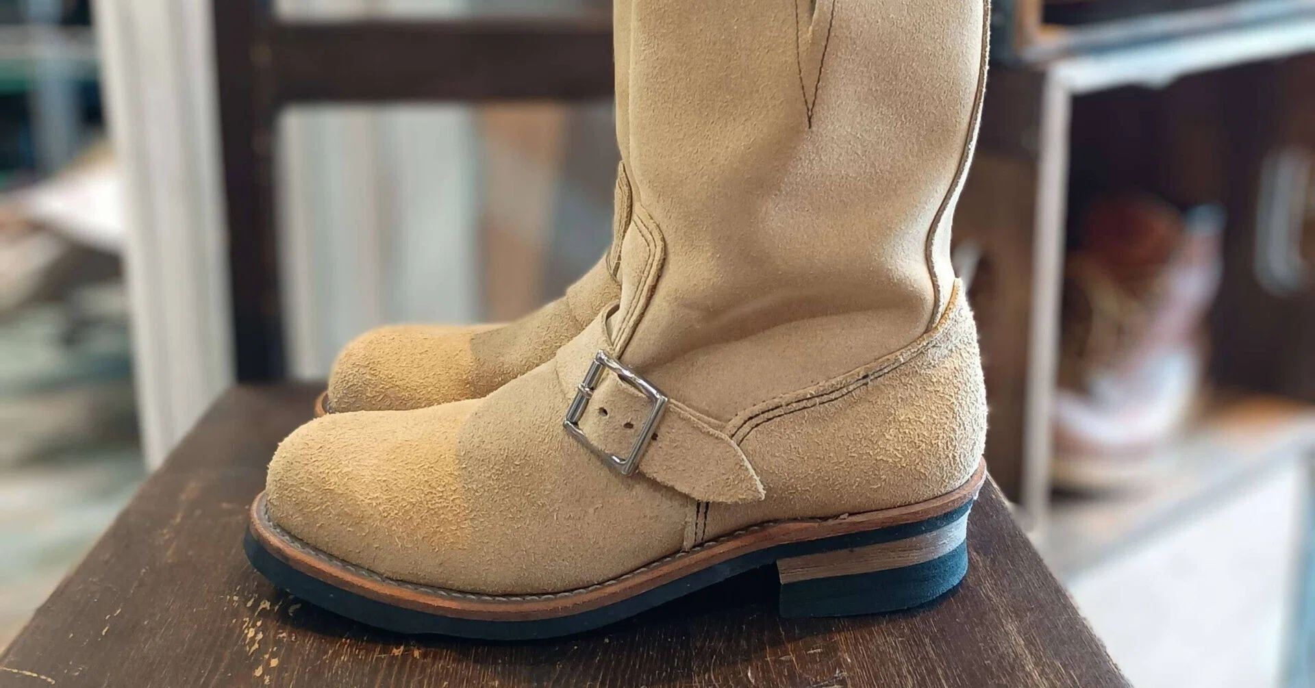 エンジニアブーツ低ベルト加工】RED WING#8268のインステップバックル