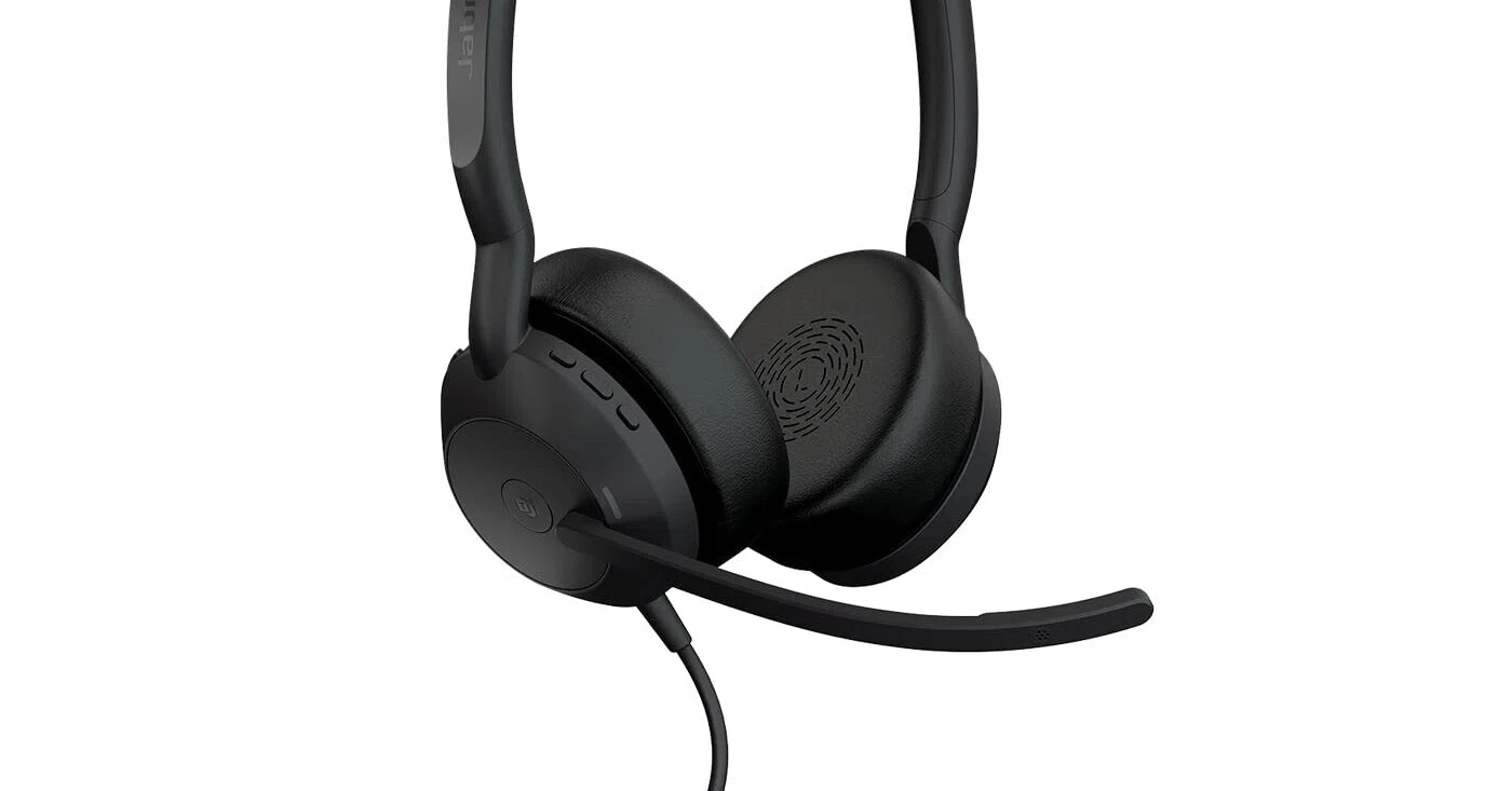 ハイブリッドワークの「音」を整える。Jabra Evolve2 50で会議と音楽の