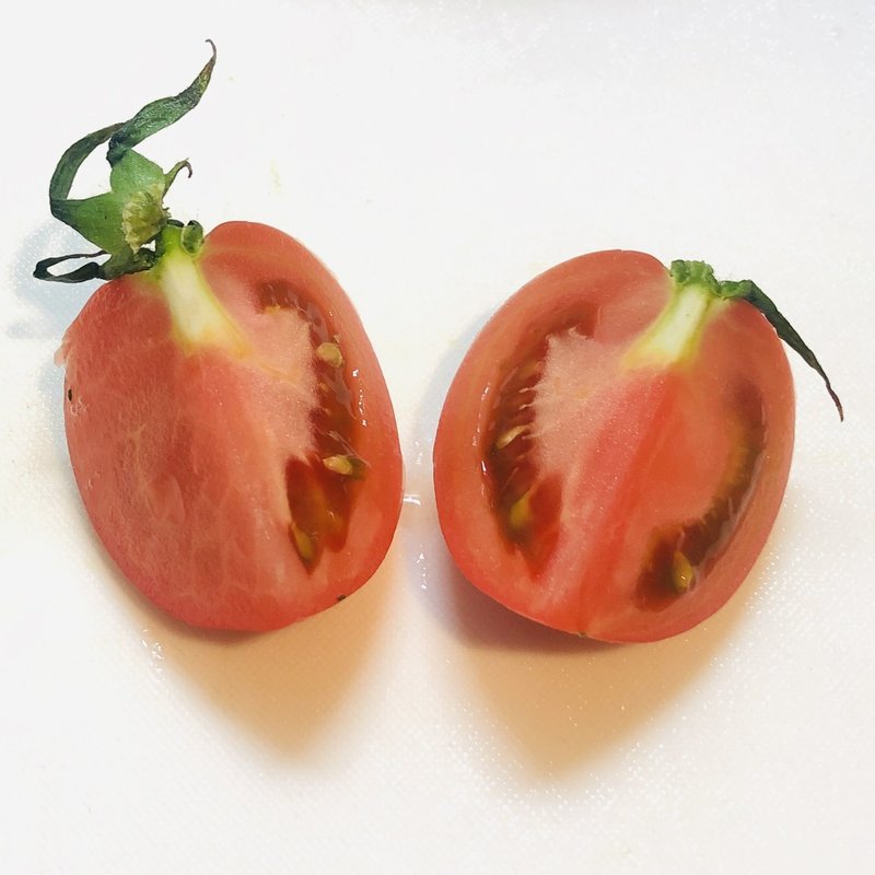 野菜 トマト を切ってみたよ Kamai サラダがすき Note