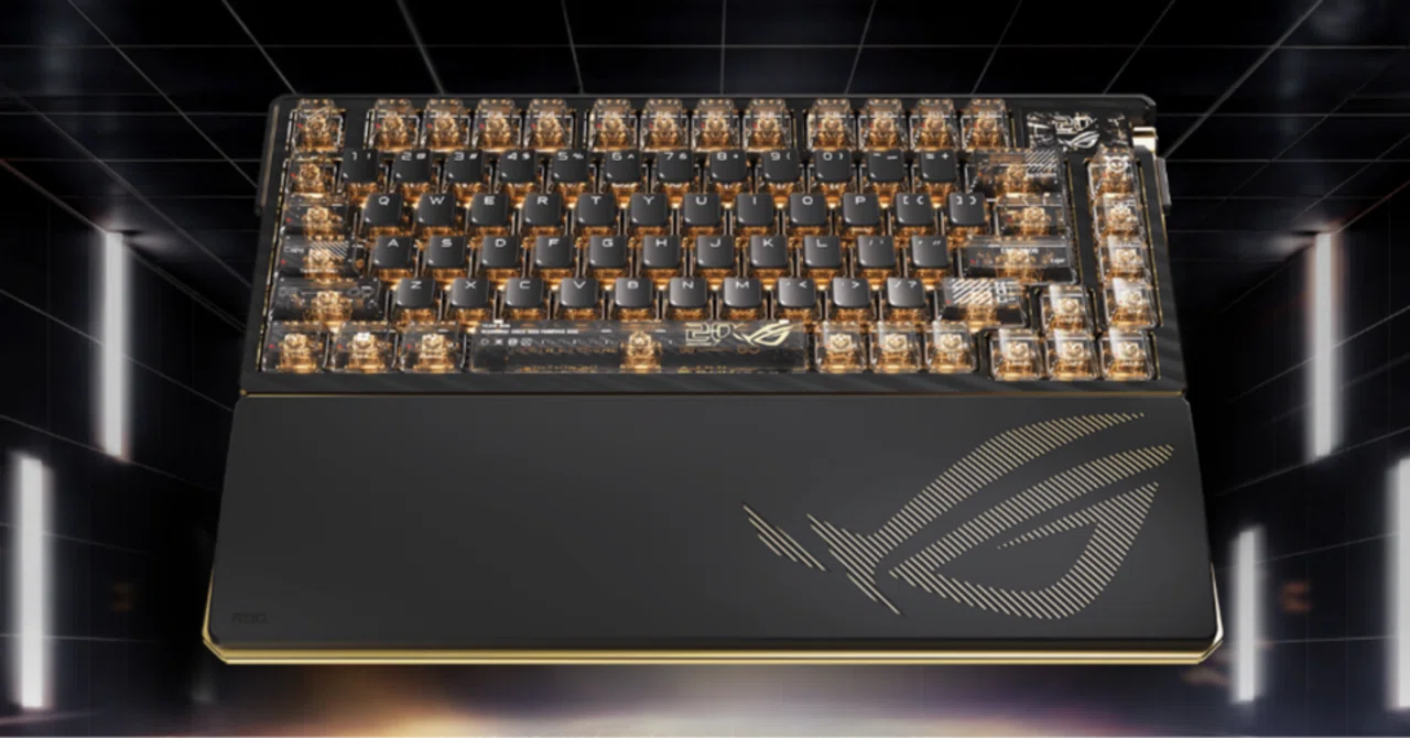 24金の銘板がついたキーボードを、ASUSが20周年で出す｜ROG Azoth 