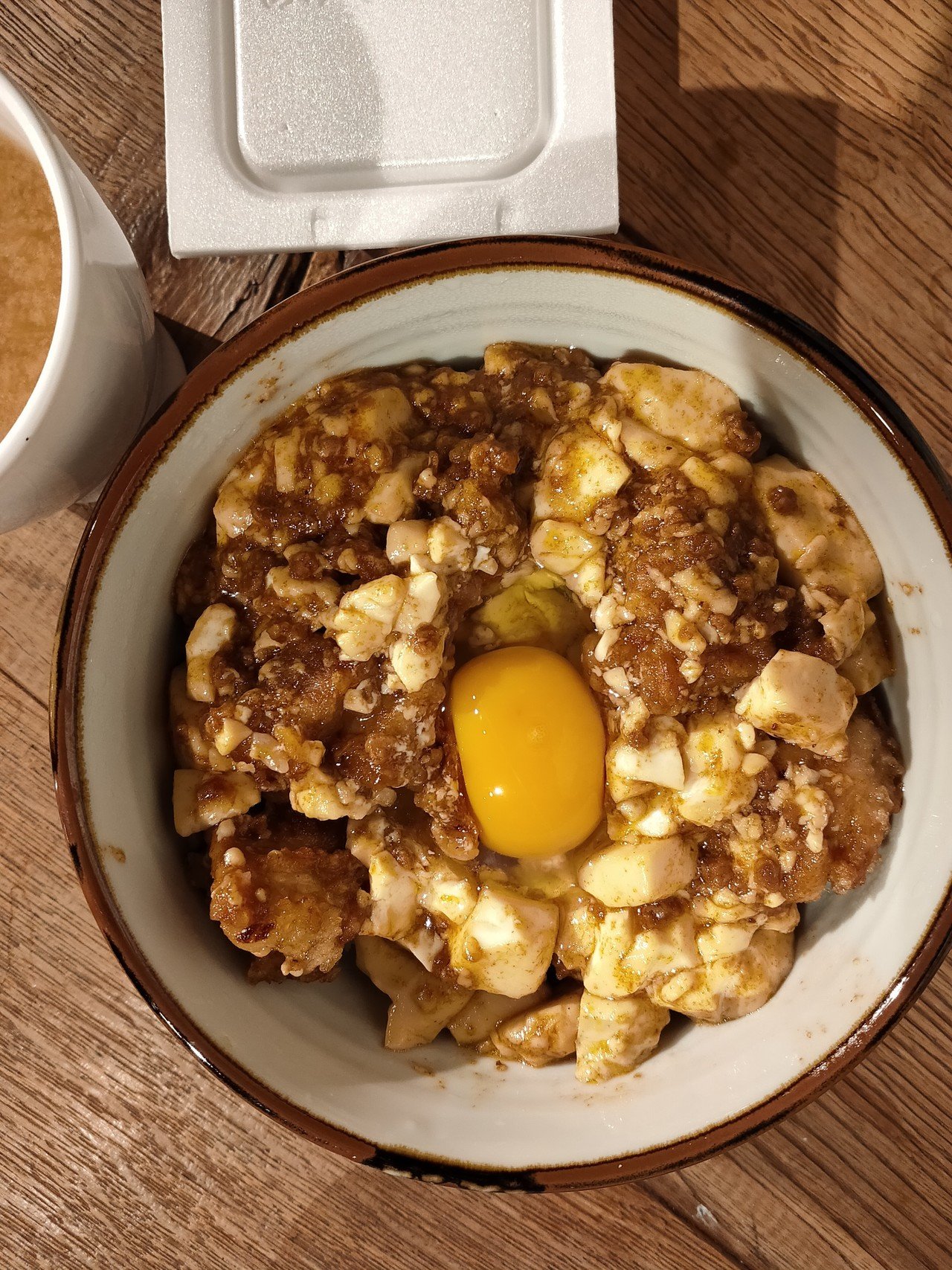 ホテル暮らしの晩ごはん 四川風 唐揚げ麻婆豆腐丼 生卵付 児玉 和也 Note ホテル暮らしの晩ごはん 四川風 唐揚げ麻婆豆腐丼 生卵付 児玉 和也 Note