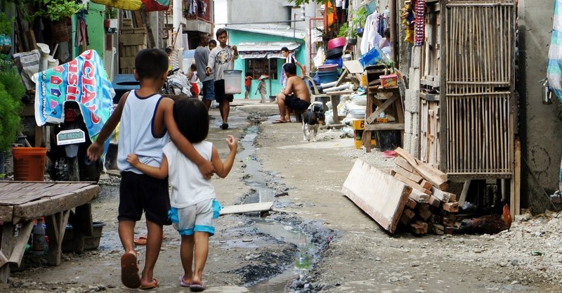 日本人が知らないスラム街のリアルな暮らし 頑張るママと怠け者のパパ 斉藤和彦 セブ島でボランティア中 Note