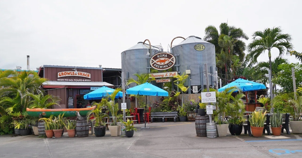 ランチはKona Pubで～Holoholo Island ToursのKenさんとホロホロ巡る 
