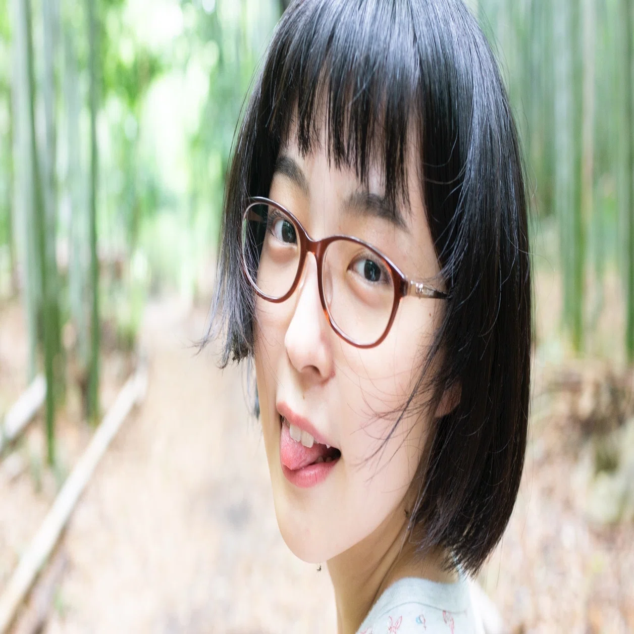 noteに投稿された写真家・青山裕企さんの作品『少女礼讃』が、写真集 
