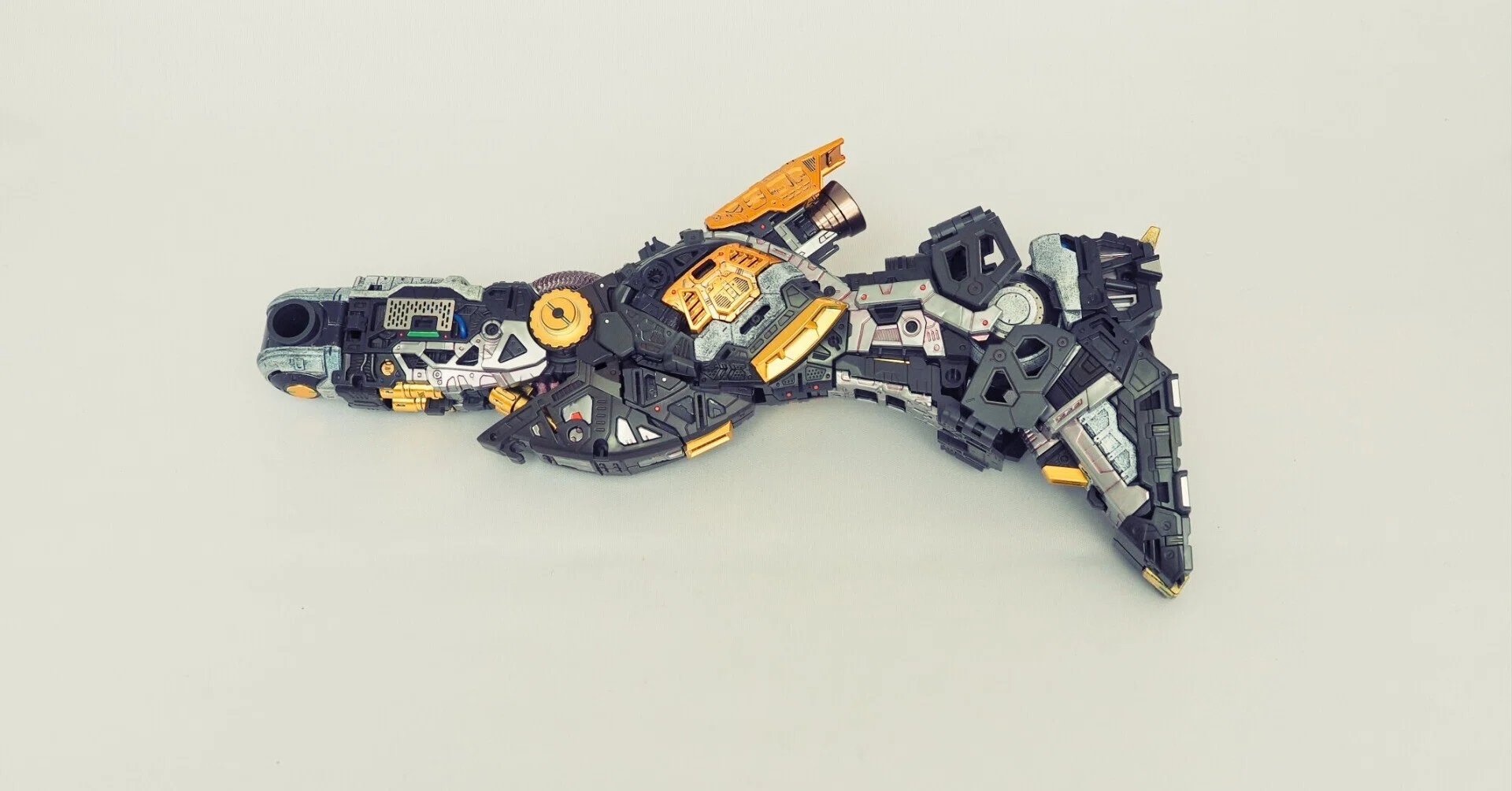 本業が忙しくても、少しずつ。PGU νガンダム右足（内部フレーム）が