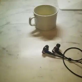 密やかに