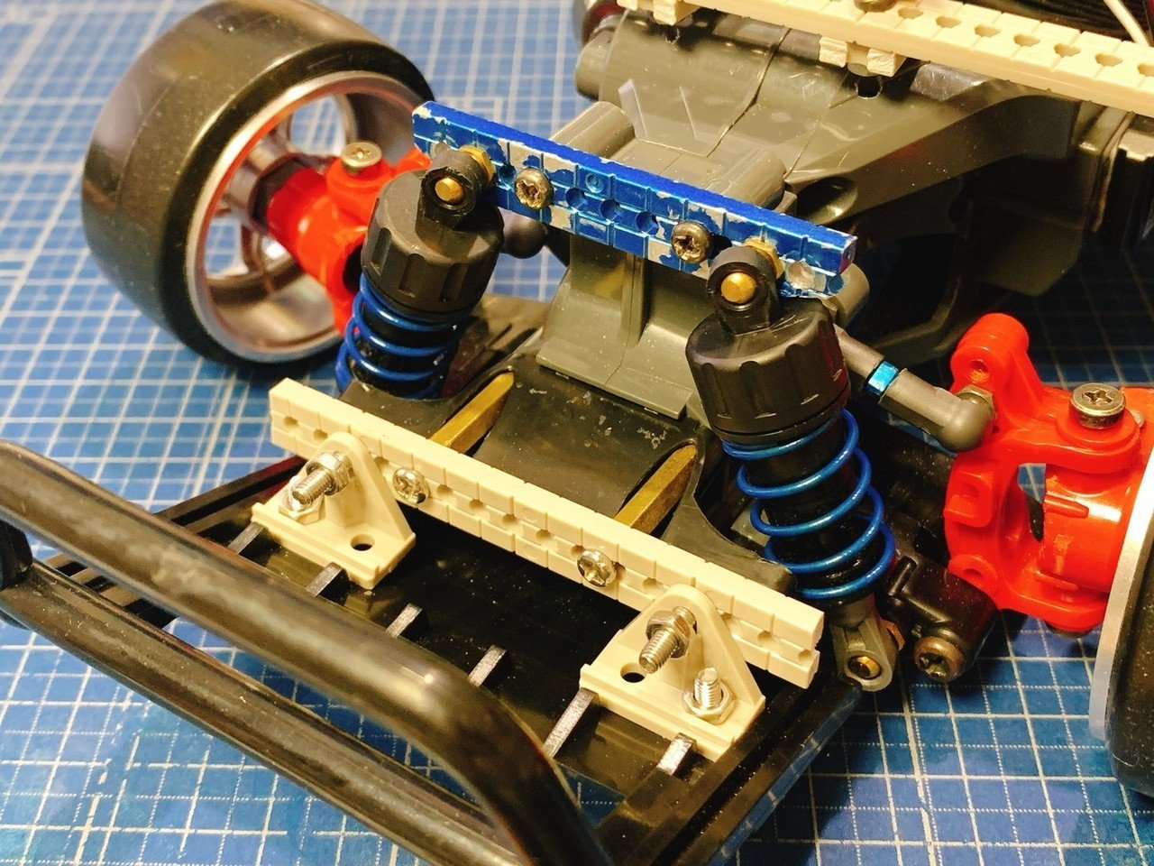 パジェロウィリーのボディを乗せてMF-01Xシャーシで二駆ドリした パジェロウィリーのボディを乗せてMF-01Xシャーシで二駆ドリした