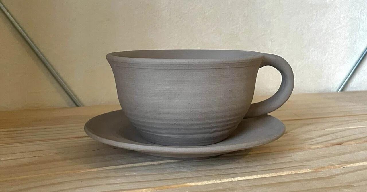 灰色の陶器の器 じまんの器たち· ˖ *｜nny. ̷ 陶器 ╰ うつわ ╯