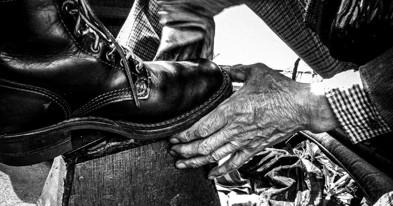 靴磨きはソウル磨き ✨👞✨ Shoe Shining is Soul Shining.｜Mihoko Love🦋