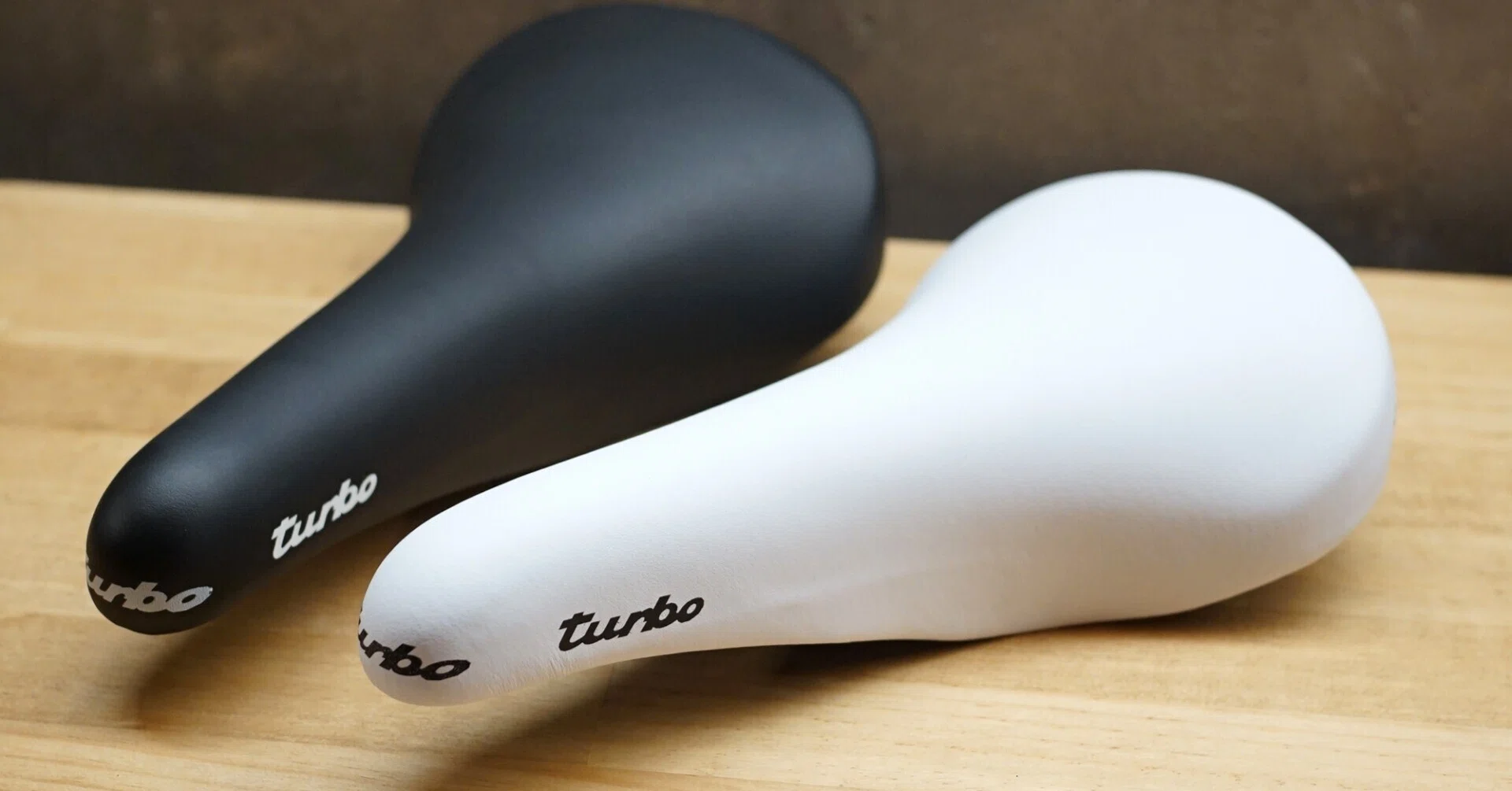 Turbo Super Turbo サドル 80sビンテージ Selle Italia】Turbo 1980 サドルが入荷！｜高橋 真吾