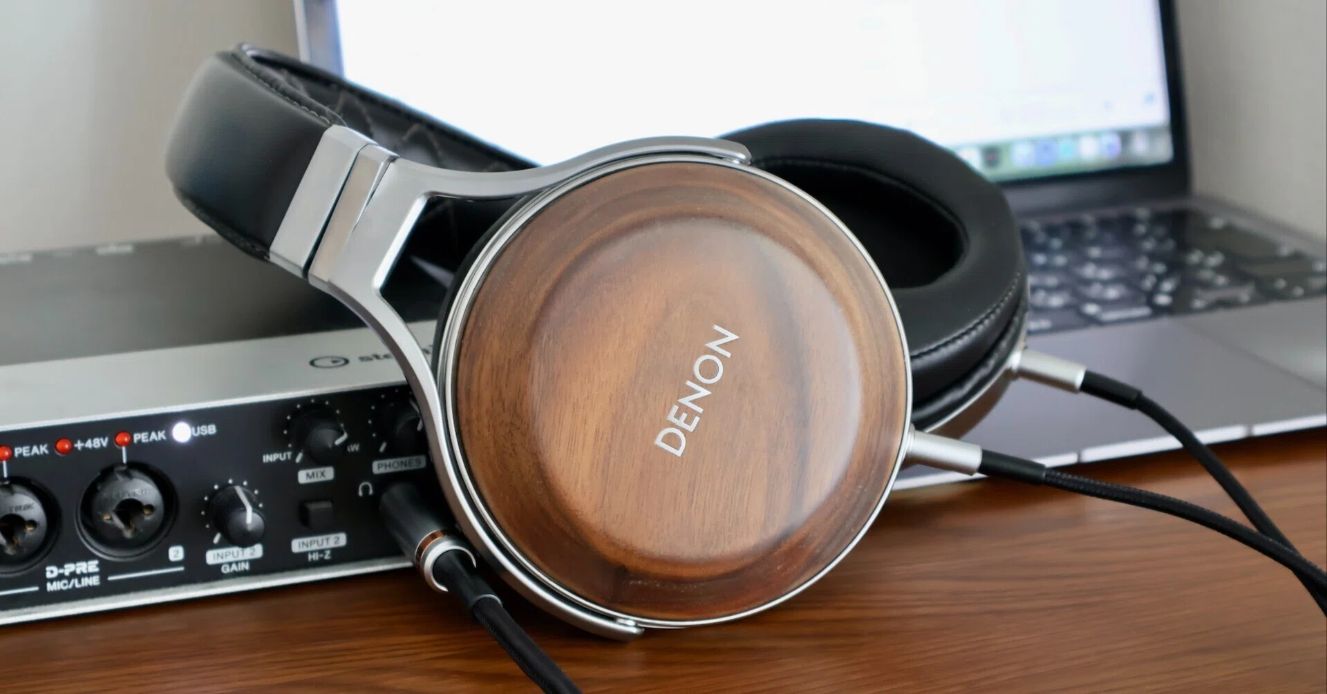 今こそ有線ヘッドフォンの魅力が光る！ 定番「AH-D7200」を聴き直して