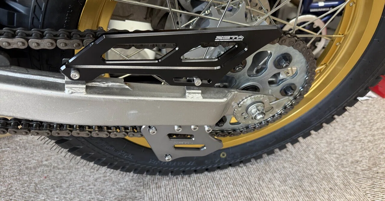 セロー250のヒールガードとチェーンガイドを交換した｜Hirokazu Nishi