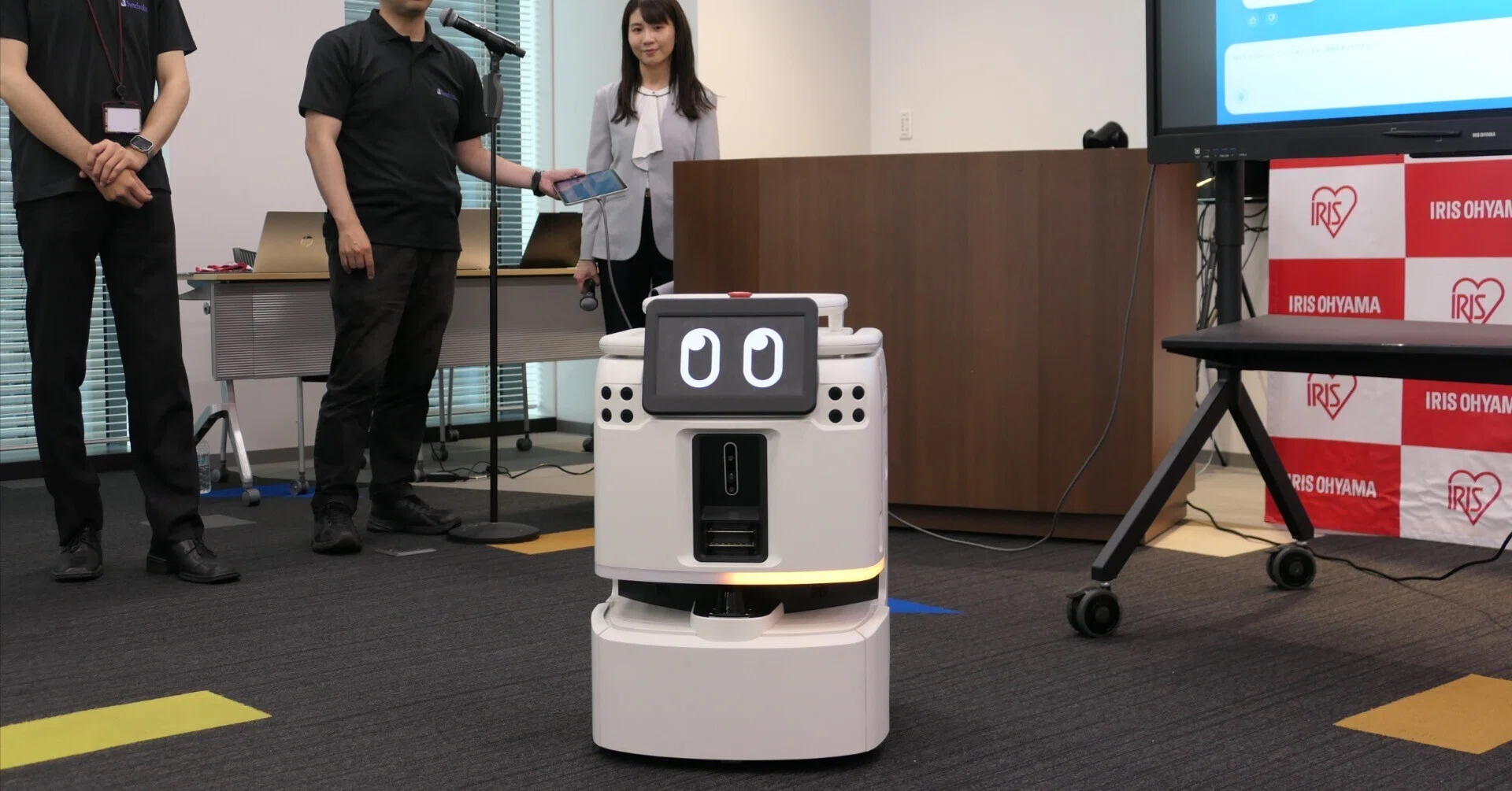 ロボットは機械産業ではなく運用産業」 アイリスオーヤマ、清掃