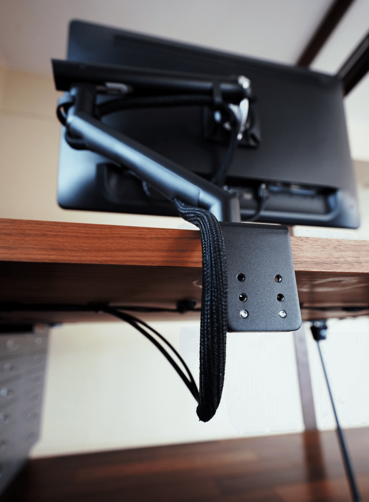 Macmini M1,アップルのキーボード, モニターアーム ,モニター Create the best desk environment with the M1 Mac mini and