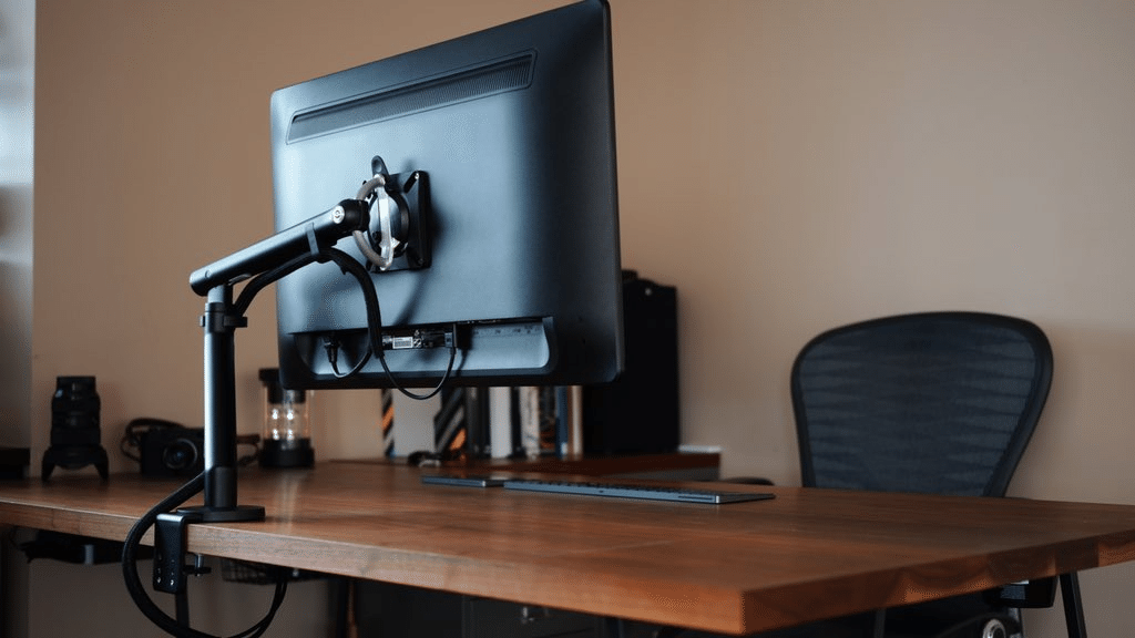 Macmini M1,アップルのキーボード, モニターアーム ,モニター iMacからモニターアーム式に乗り換えるためにデスク環境を大改造した