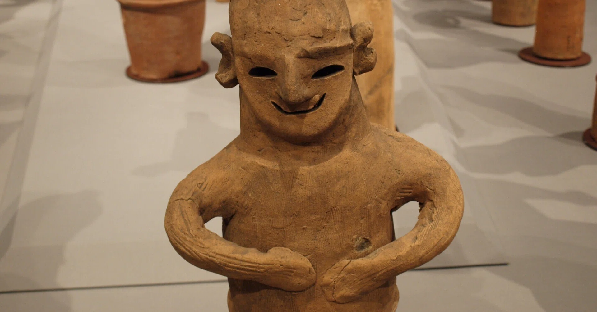 ビン・カシワ/6人のムッシュ達 Currently on Display (5): Haniwa: Laughing Man, Kofun Period, 6th