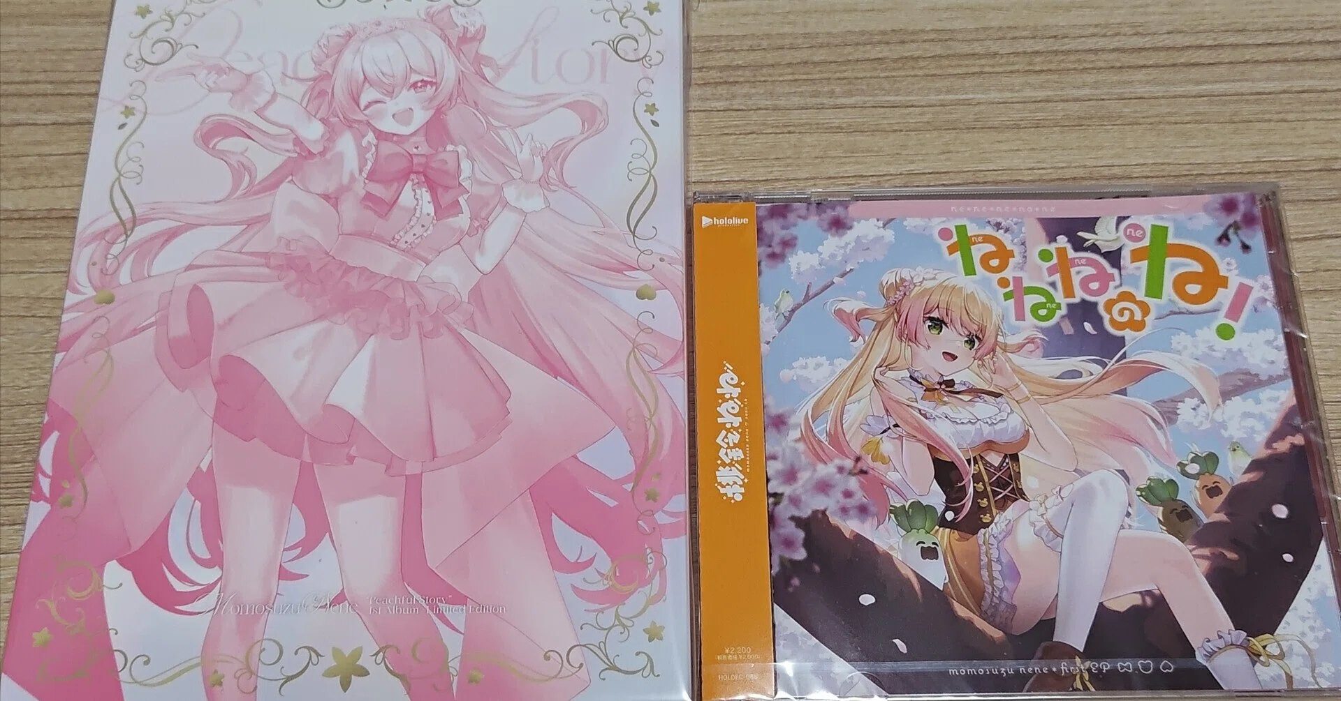 ねねちの1stアルバム「Peachful Story」と1st EP「ねねねのね！」を