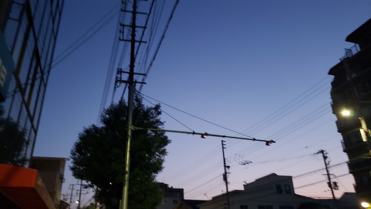 6 29大阪の夜明けの空 ひとり部屋 Note