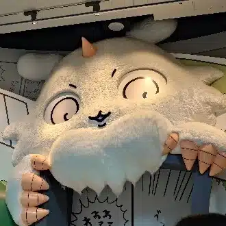 薄紅るい