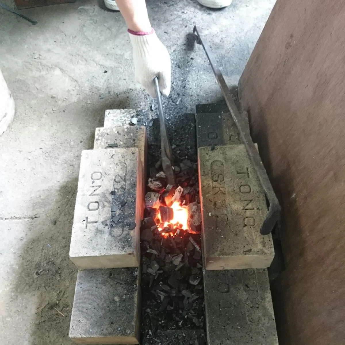 五寸釘がペーパーナイフに。|鉄家具と暮らす
