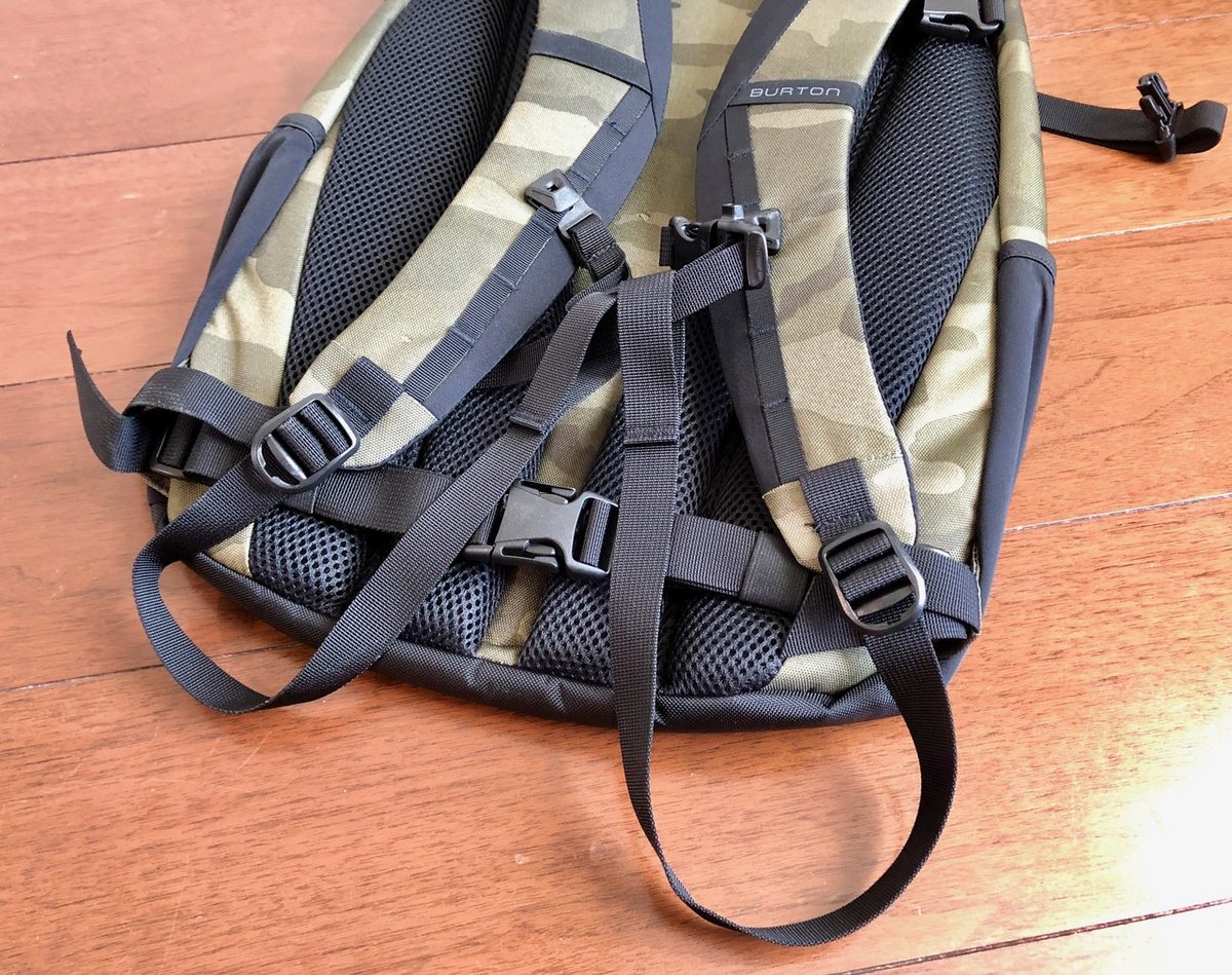 BURTON バックパック スノーボード 25L 迷彩柄 スノボやアウトドア用の迷彩バックパックならBurton Rider's 25L