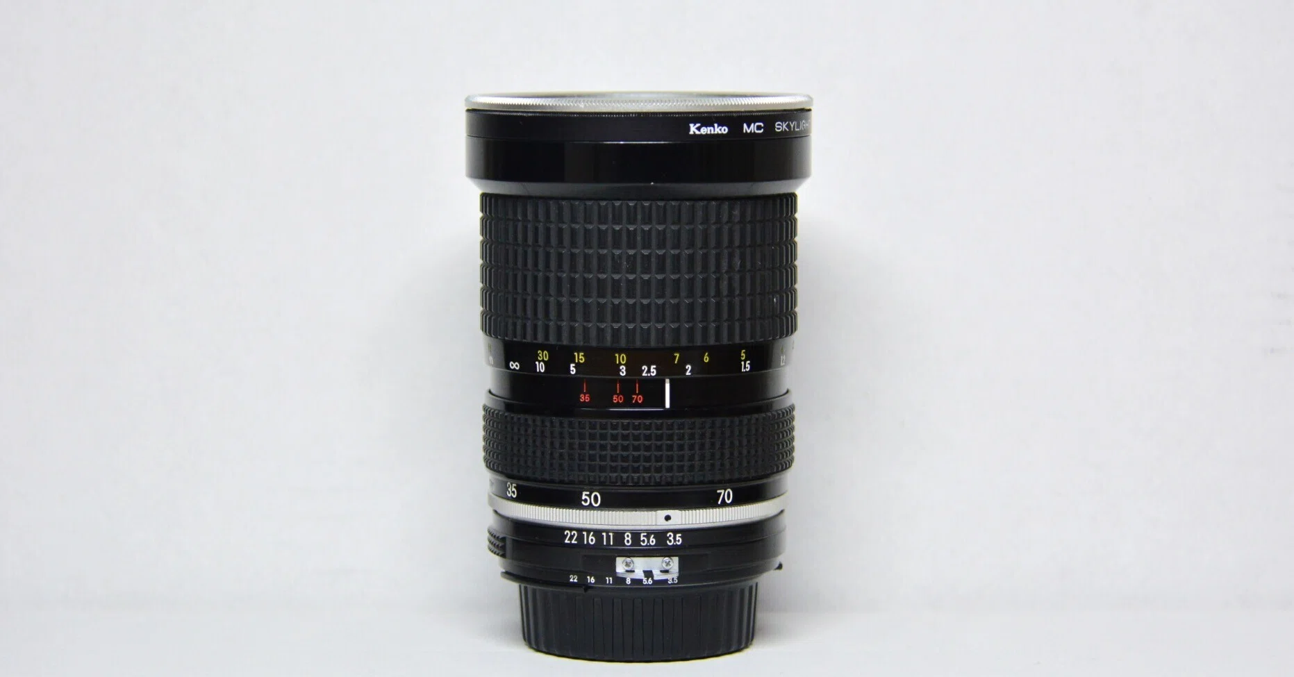 私の最大の相棒 - Nikon Ai Zoom Nikkor 35-70mm F3.5｜Daichi Okamoto