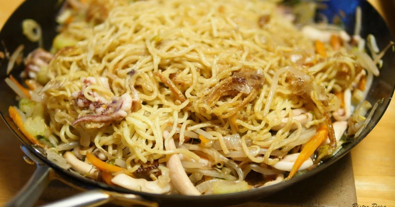 焼きそばレシピで迷ったら。パリパリ麺とイカがオススメ。
