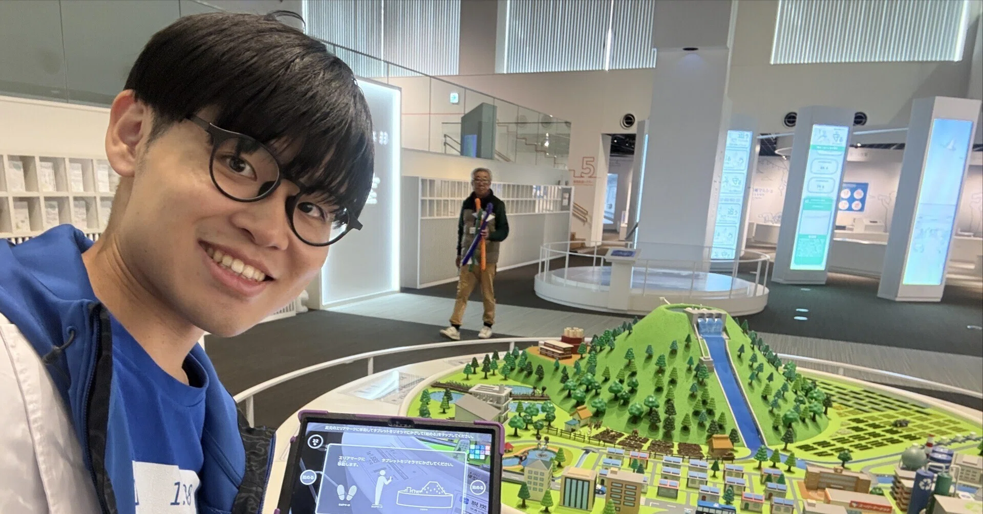 宇宙発電所(田中 資幸 作) 宇宙発電所(田中 資幸 作) 宇宙発電所(田中