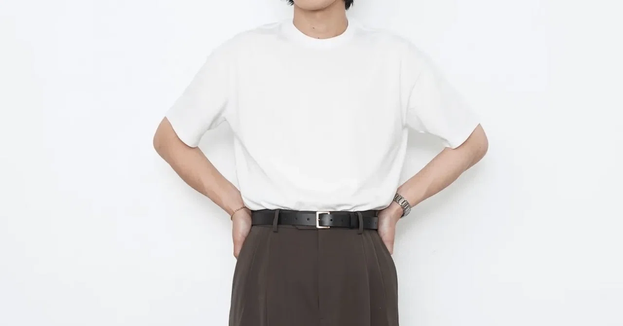 立ち上げから愛され続ける、AURALEEの名品。「SEAMLESS CREW NECK TEE