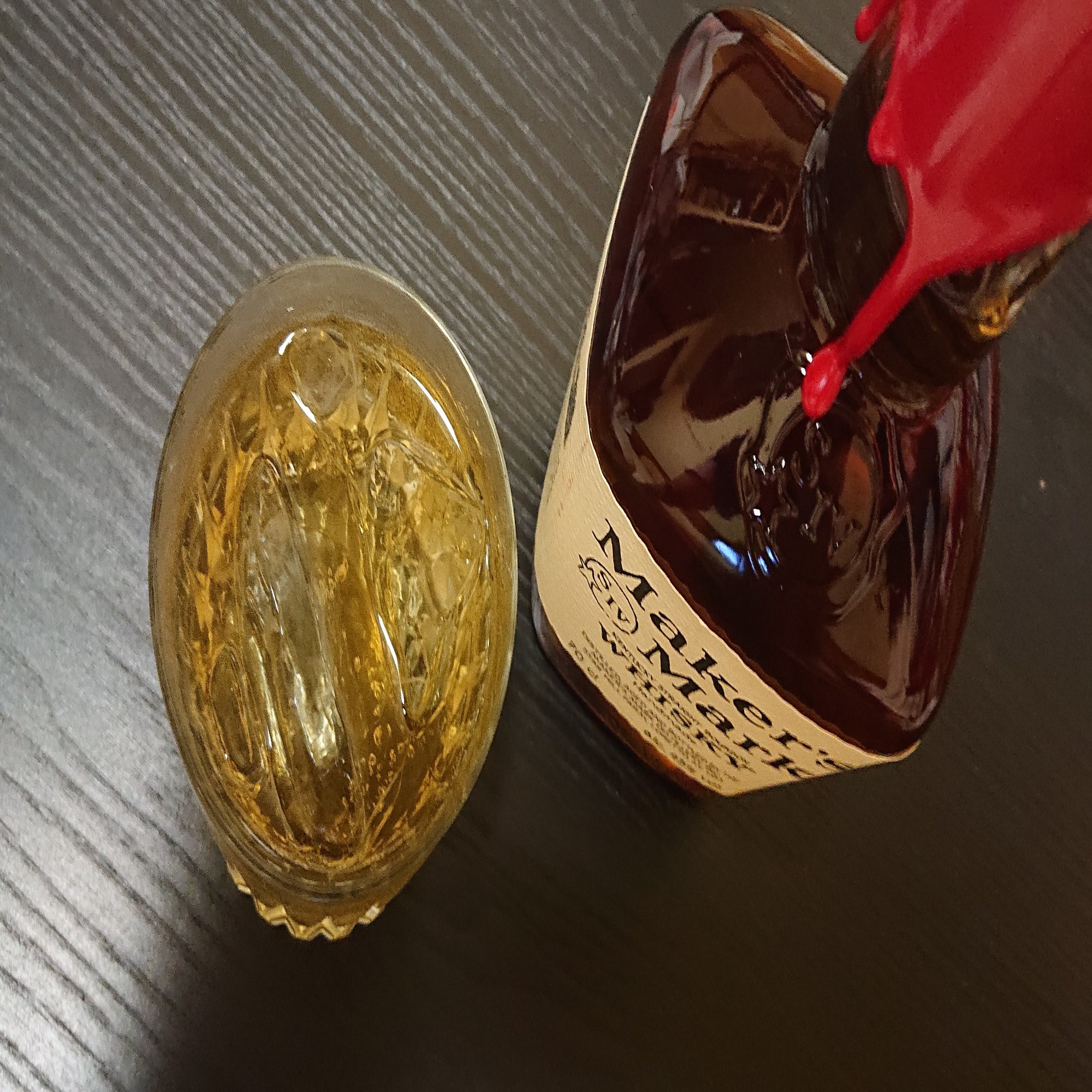 今は亡きあの人に想いを馳せながら飲むバーボンソーダは ほろ苦い味がする 吾唯足ルヲ知ラズ Note