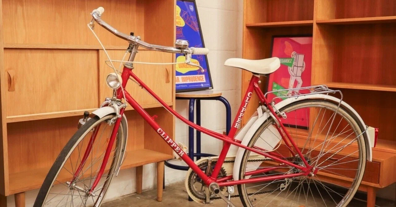 ヨーロッパヴィンテージ自転車はいかがですかー？」｜松浦パグ